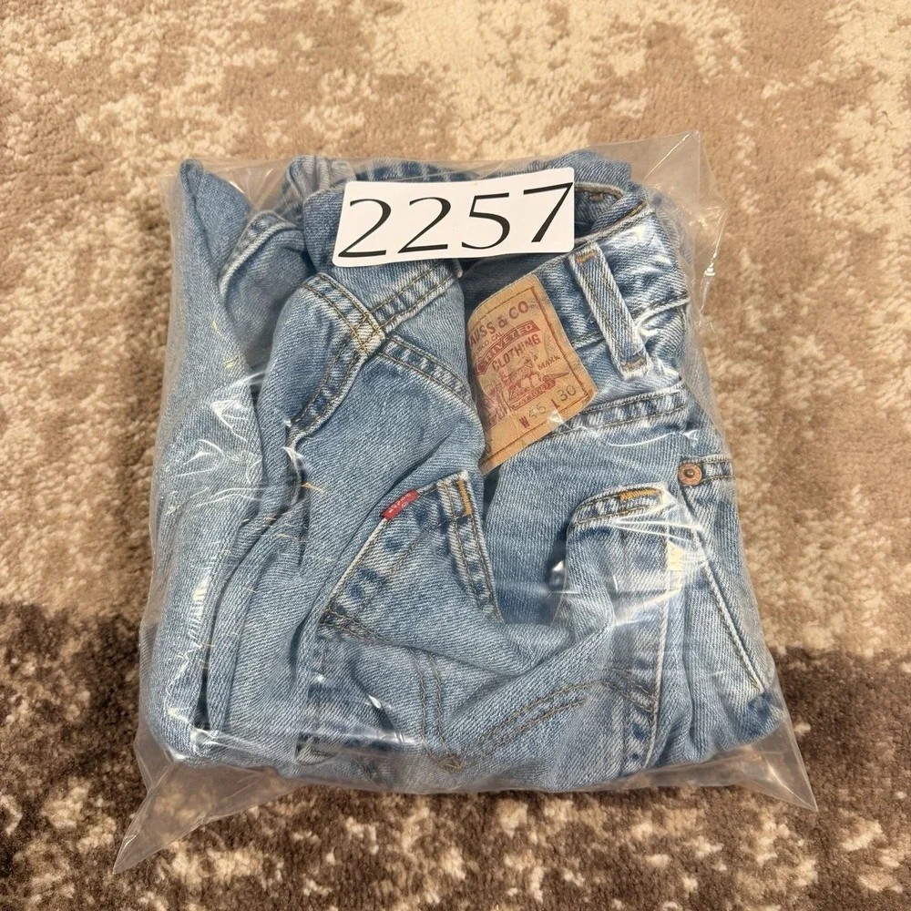 Levis these levi